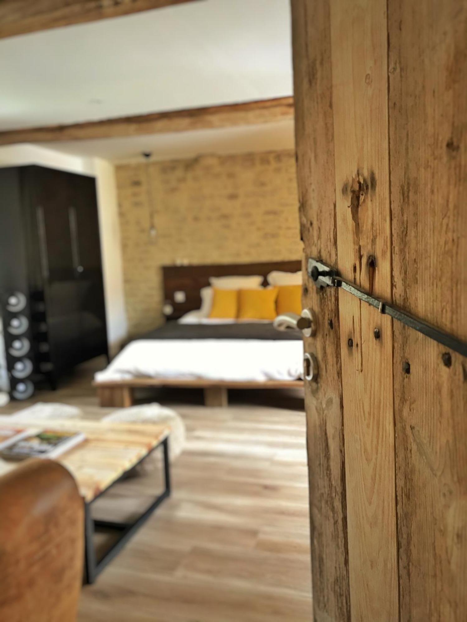 Le Domaine de l'Hostellerie Le Fresne-Camilly Extérieur photo